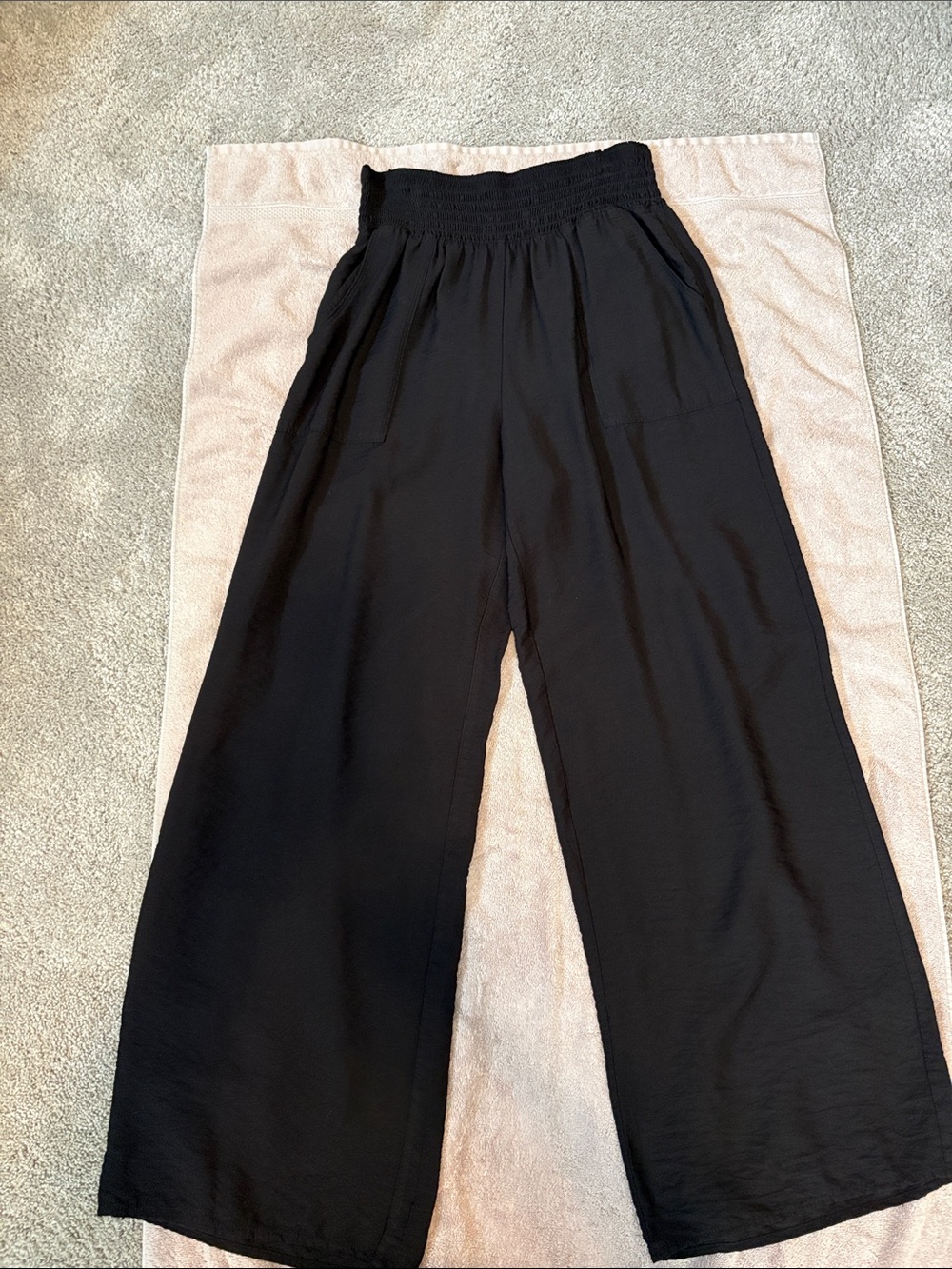 Vera Wang Black Wide-Leg Pull-On Pants with Smocked Waist - Size M